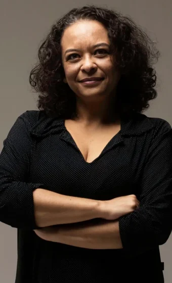 SAO PAULO, SP, 22.05.2017: ESCRITORA ANA MARIA GONÇALVES - Escritora Ana Maria Gonçaves em fotos produzidas no C41 Estúdio, no bairro da Saúde, zona sul da capital. (Foto: Léo Pinheiro/C41 ESTÚDIO)
